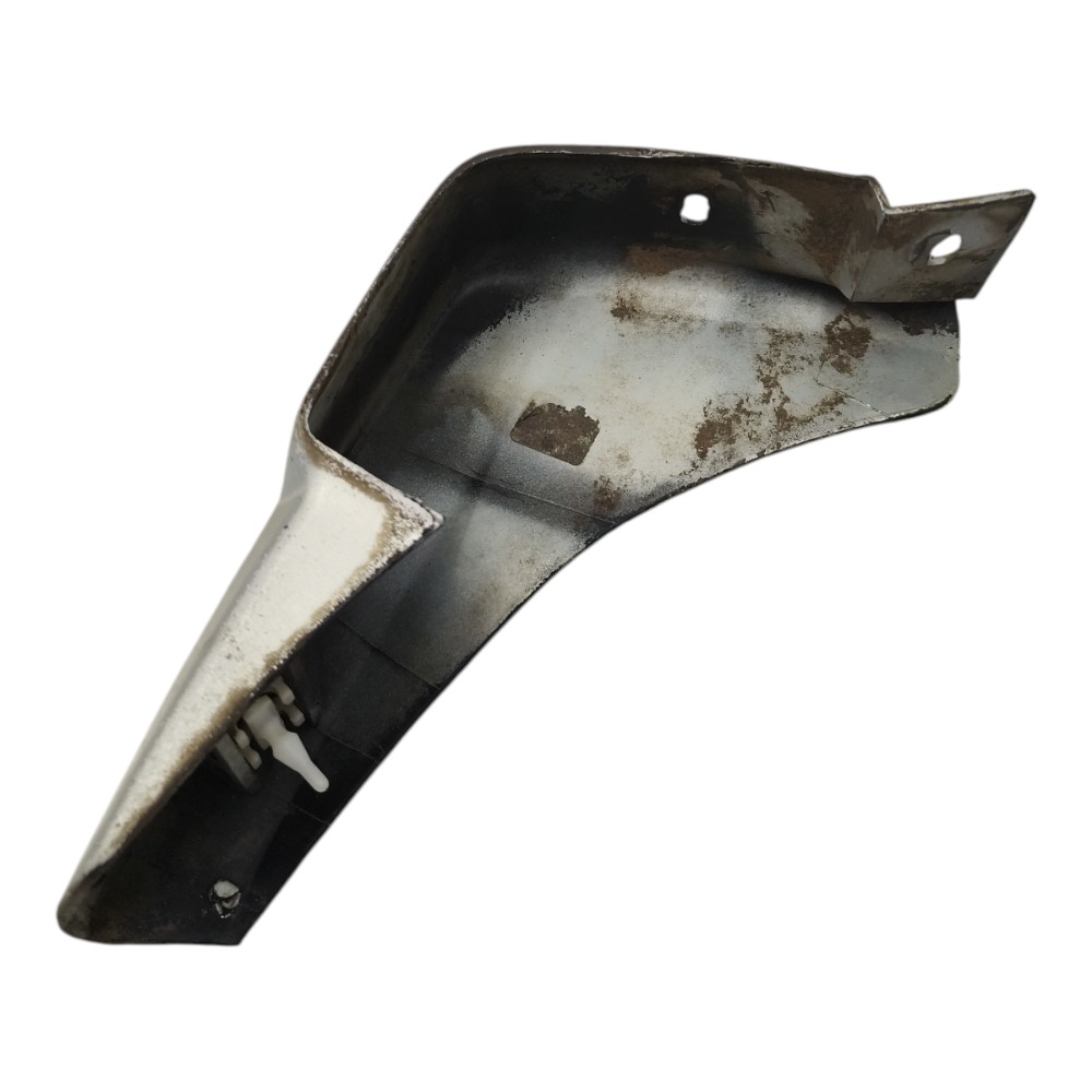 Tampa traseira esquerda espoiler Vw Santana 2000 2001 2002 3