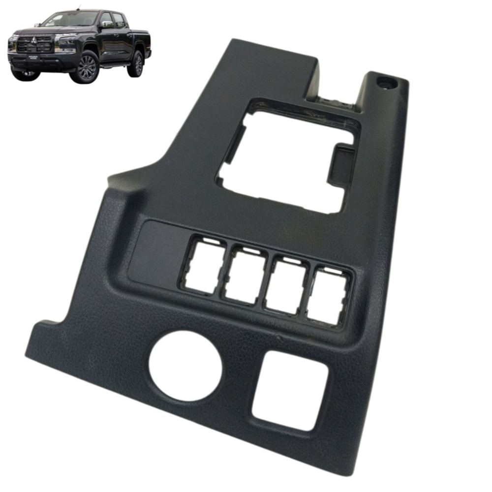 Acabamento Inferior Esquerdo Painel Mitsubishi L200 2024 25 Preto Moldado
