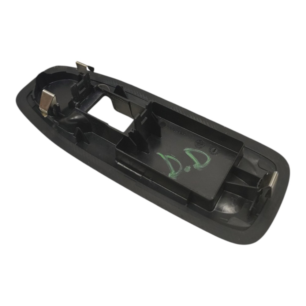 Moldura Botão Vidro Dianteiro Direito Peugeot 208 2014 2015 2