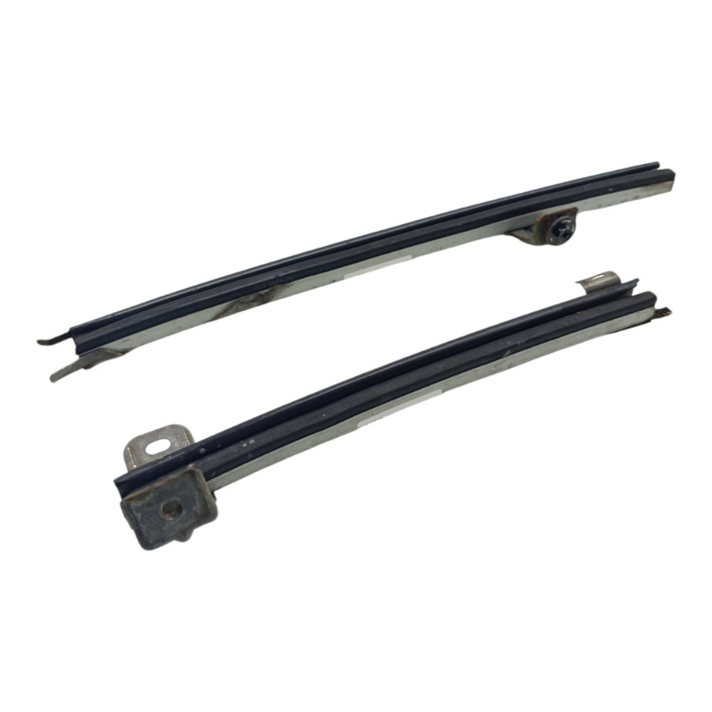 Par Guia Vidro Dianteiro Direito Nissan Tiida 2010 2011 2012 4