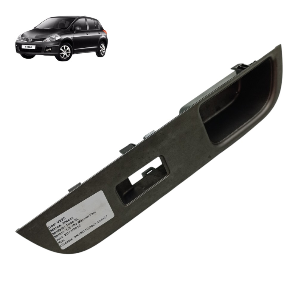Puxador Interno Porta Traseira Direita Nissan Tiida 2011 12 Cinza Traseira 1