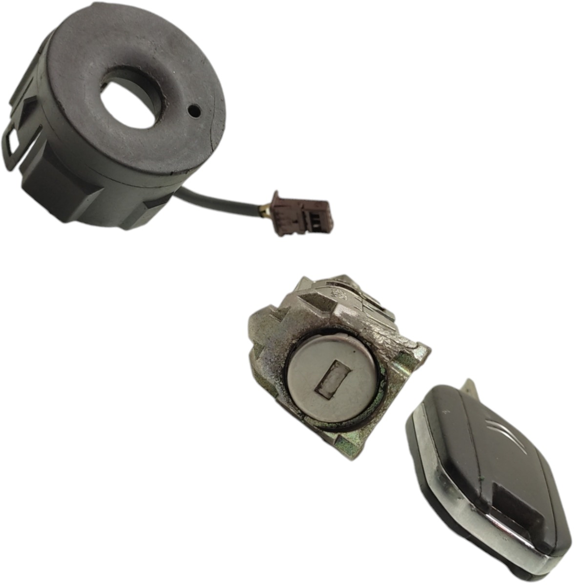 Chave Cilindro Porta Antena Citroen C4 Lounge 1.6 Thp 2015 2