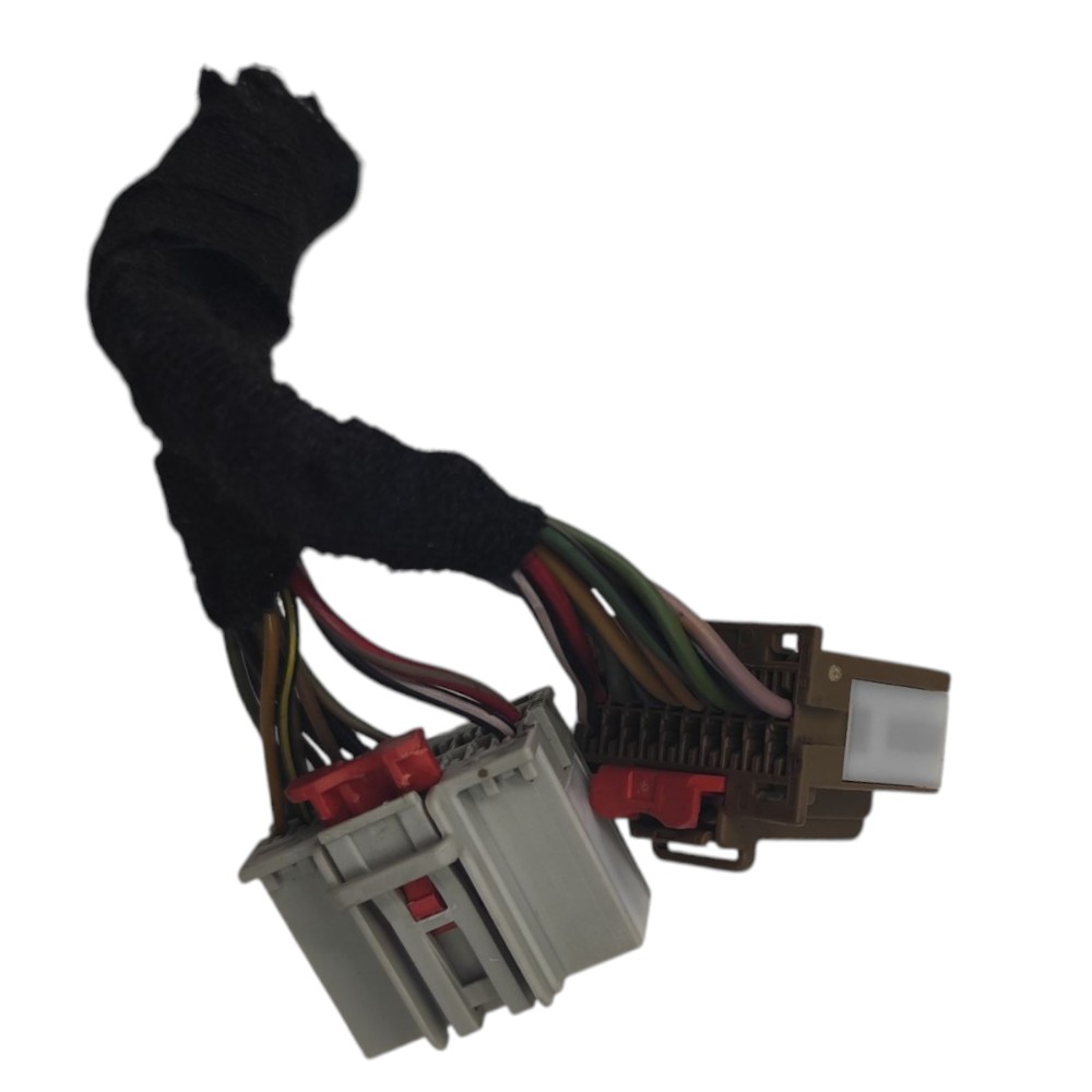 Plug conector multimídia GM Tracker 2015 2016 2017 2018 2019 4