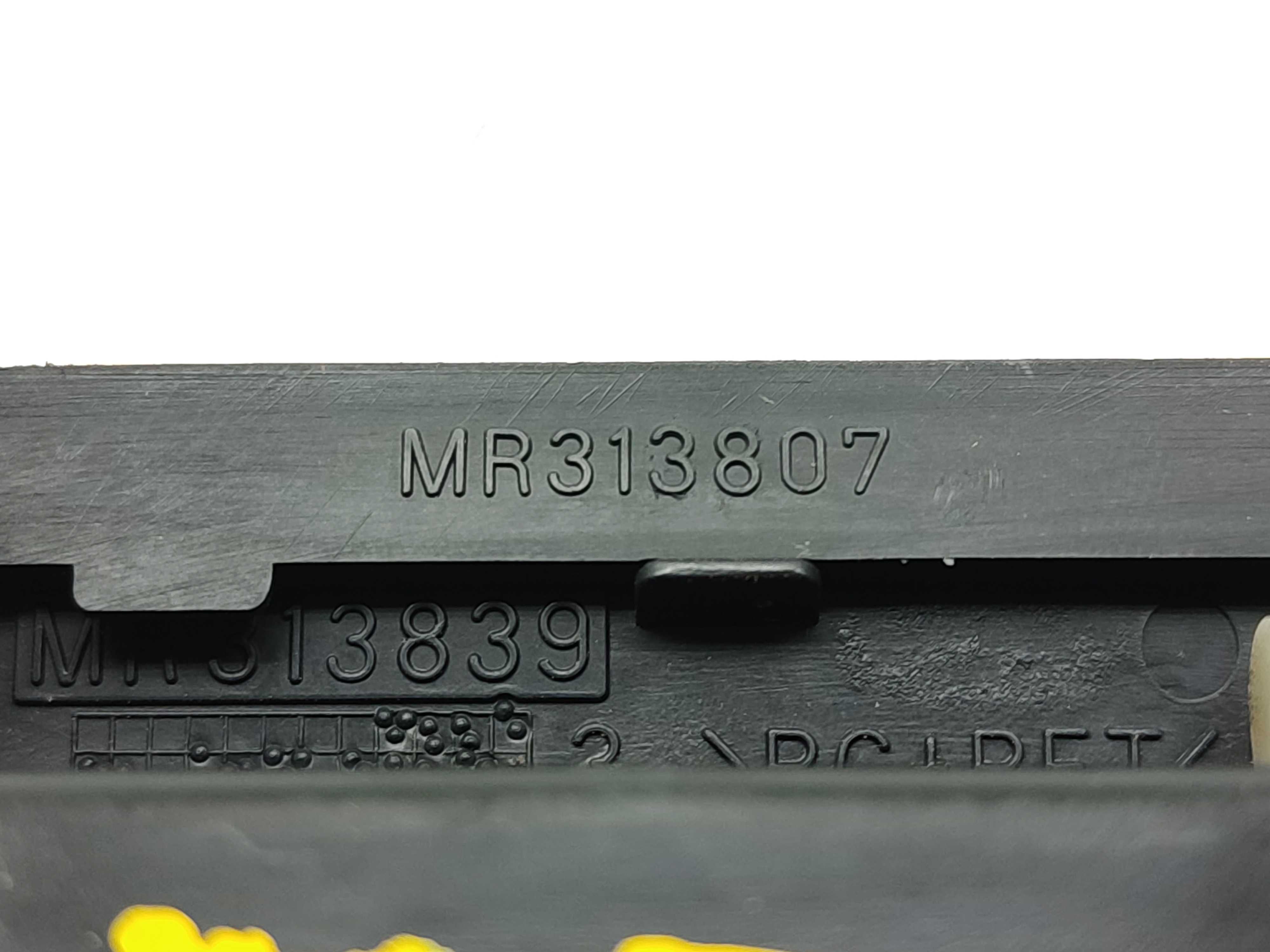 Maçaneta Externa T/ Esquerda Mitsubishi Pajero Sport 2001 3