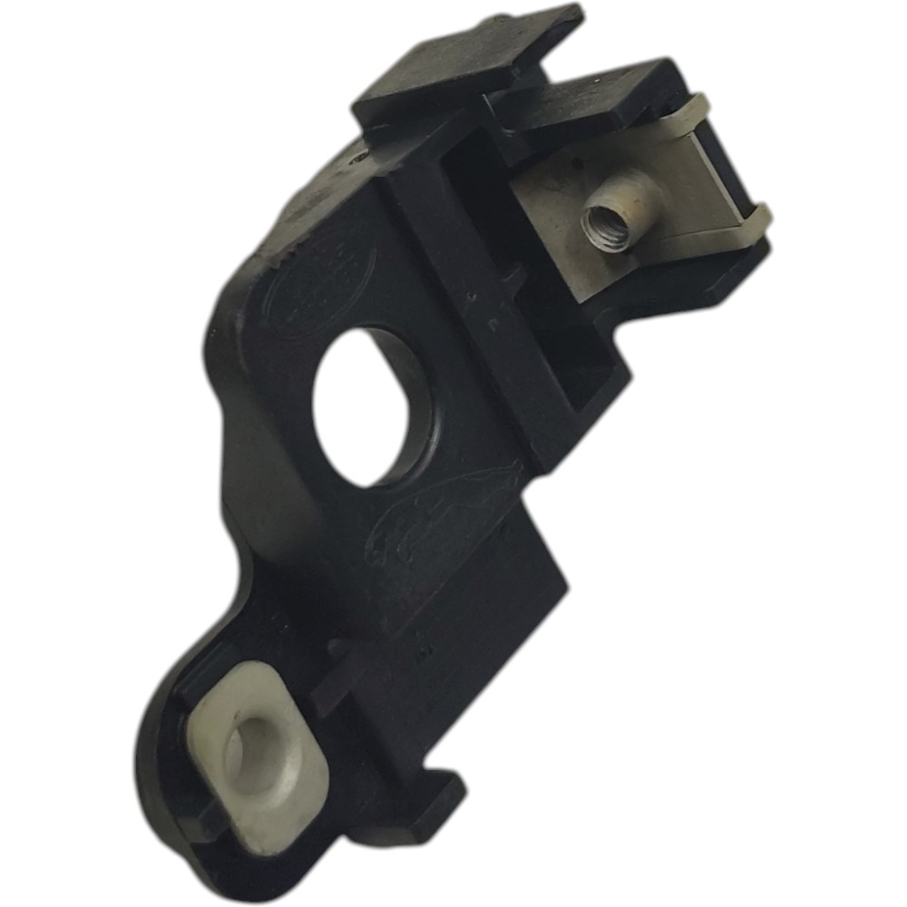 Suporte superior esquerdo radiador Jaguar xe 2.0 p250 2018 4
