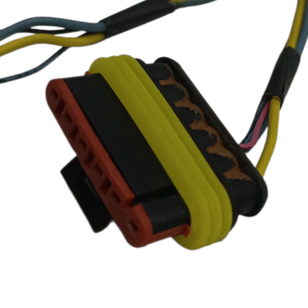 Plug fechadura traseira direita Fiat Palio Siena 2010 2011 2