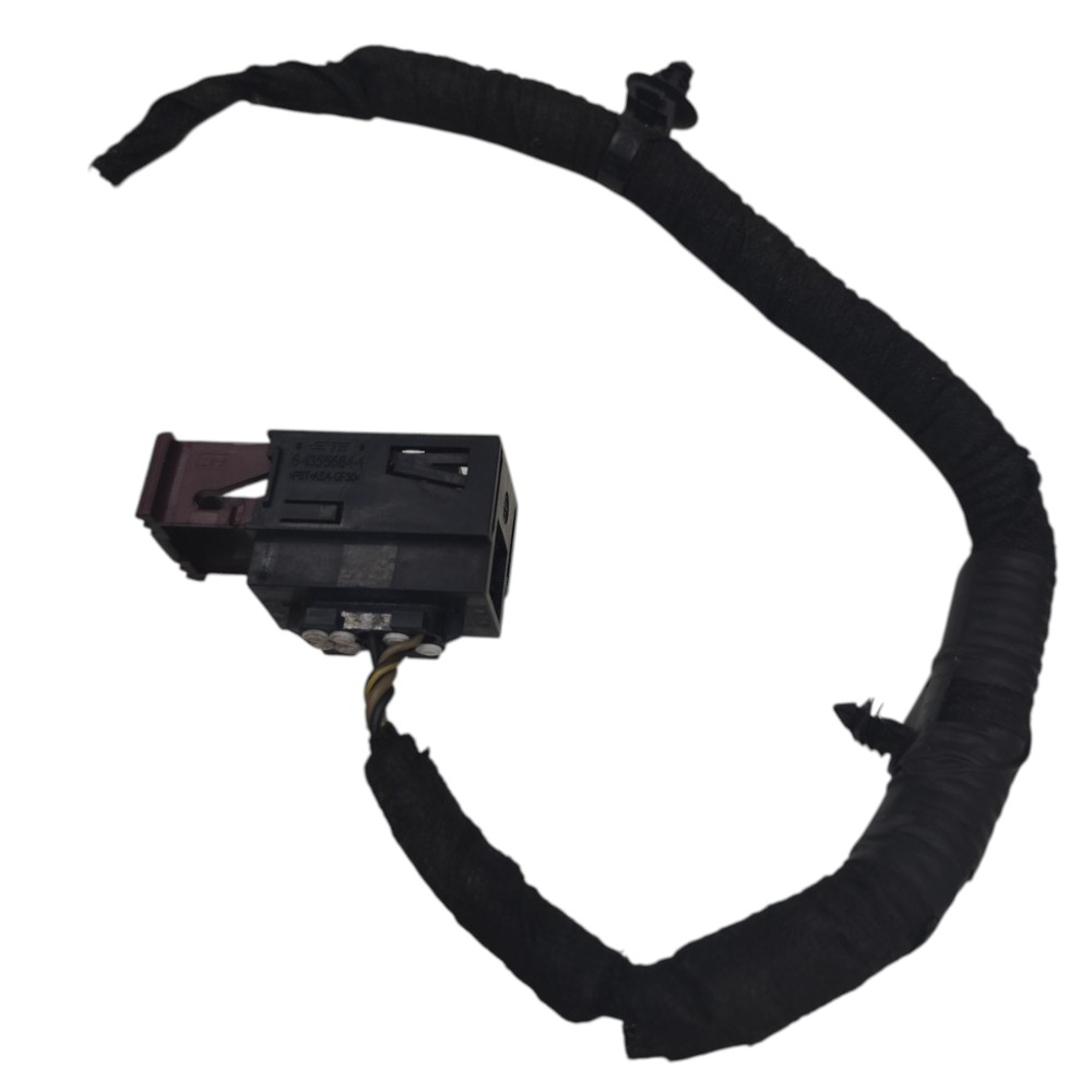 Plug conector fechadura porta tras esquerda gm Tracker 2018 2