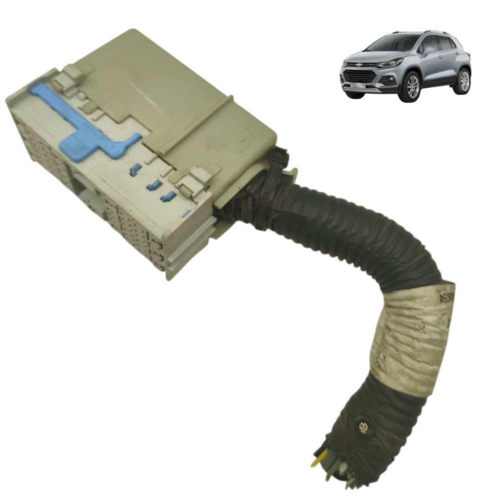 Plug conector módulo caixa fusível GM Tracker 1.4 Turbo 2017 1