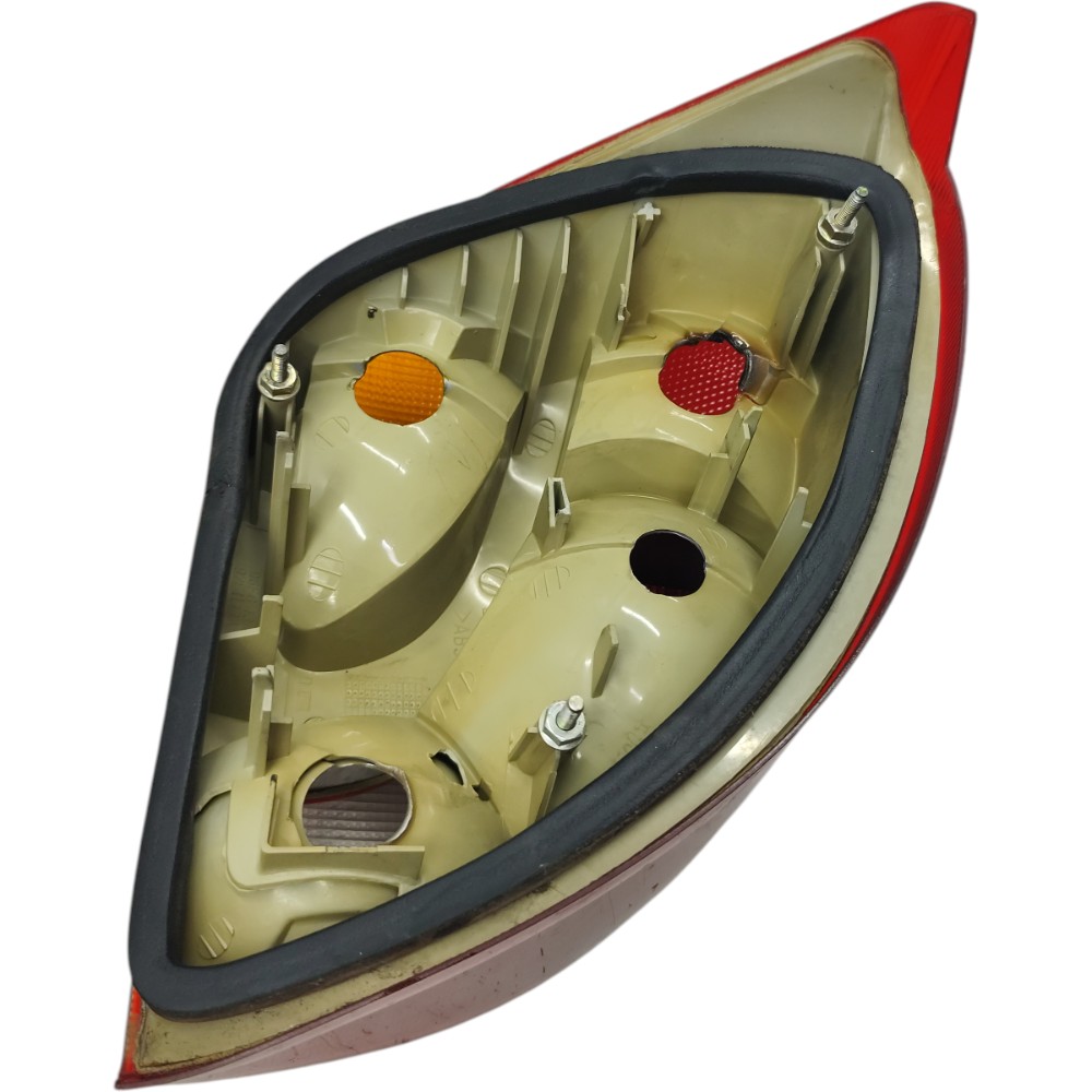 Lanterna direita Ford Fiesta Hatch 1998 1999 2000 2001 2002 4