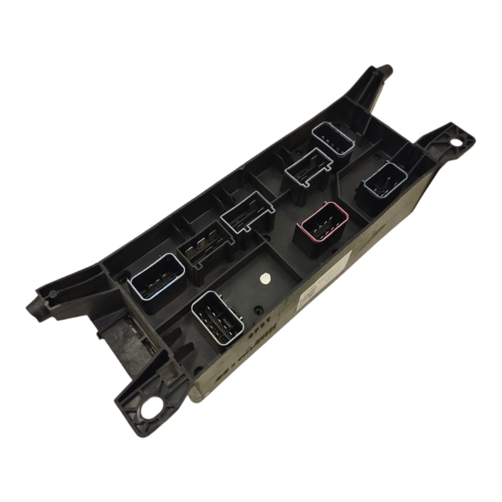 Caixa Fusivel Chrysler Caravan Se 2.4 2001 2000 1999 2