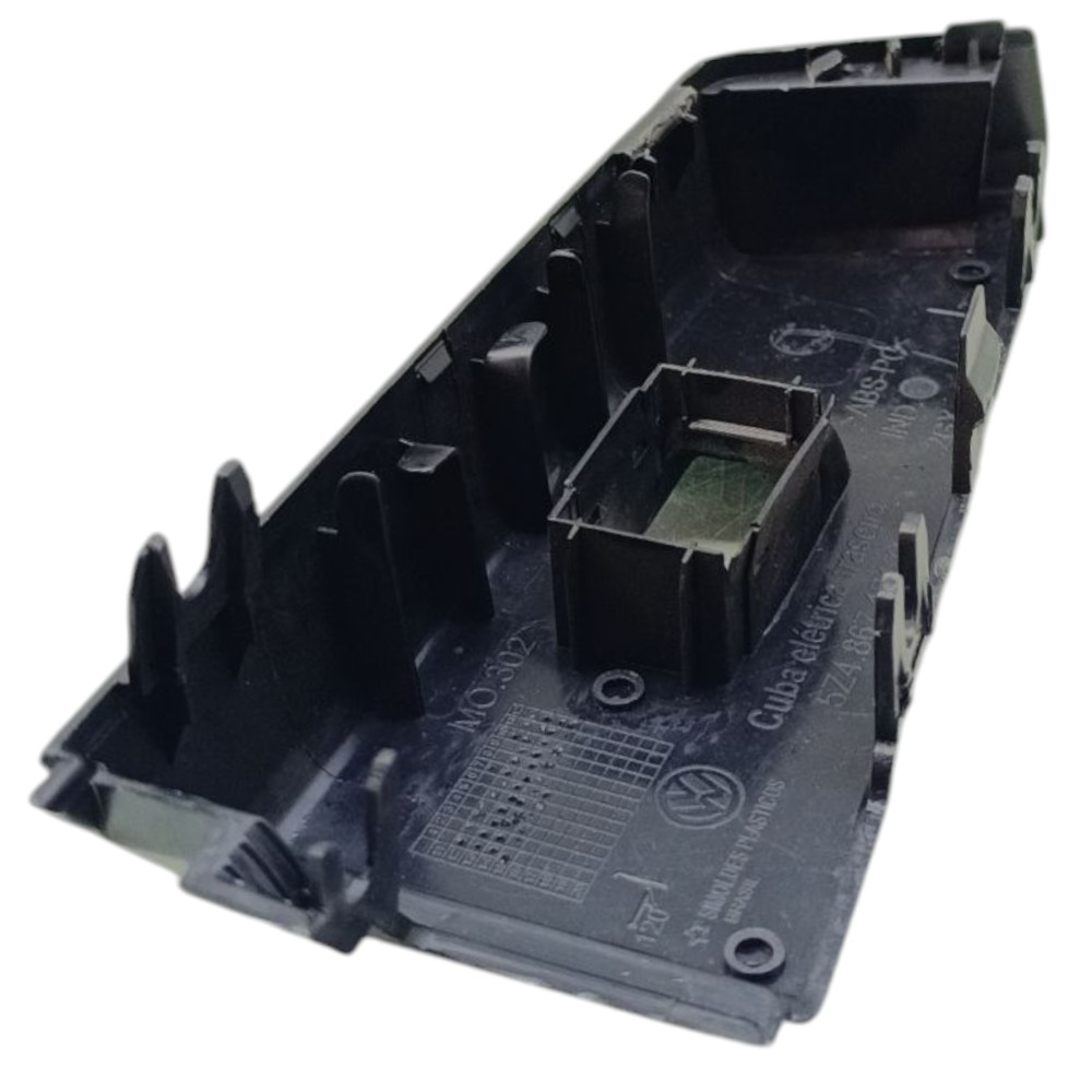 Moldura Botão Vidro Traseiro Esquerdo Vw Crossfox 2014 2015 3