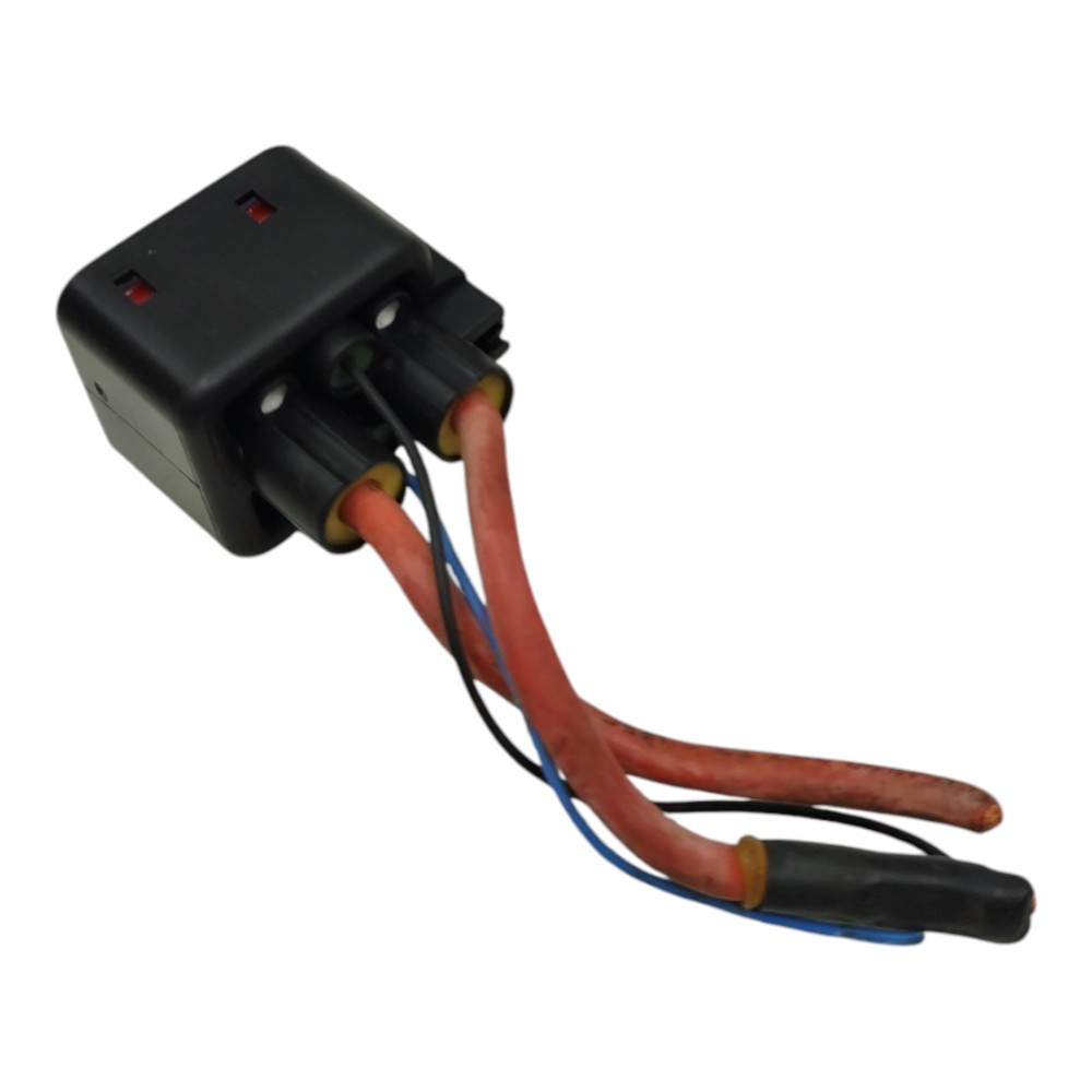 Plug conetor relé ar condicionado  fiat argo 2024 2