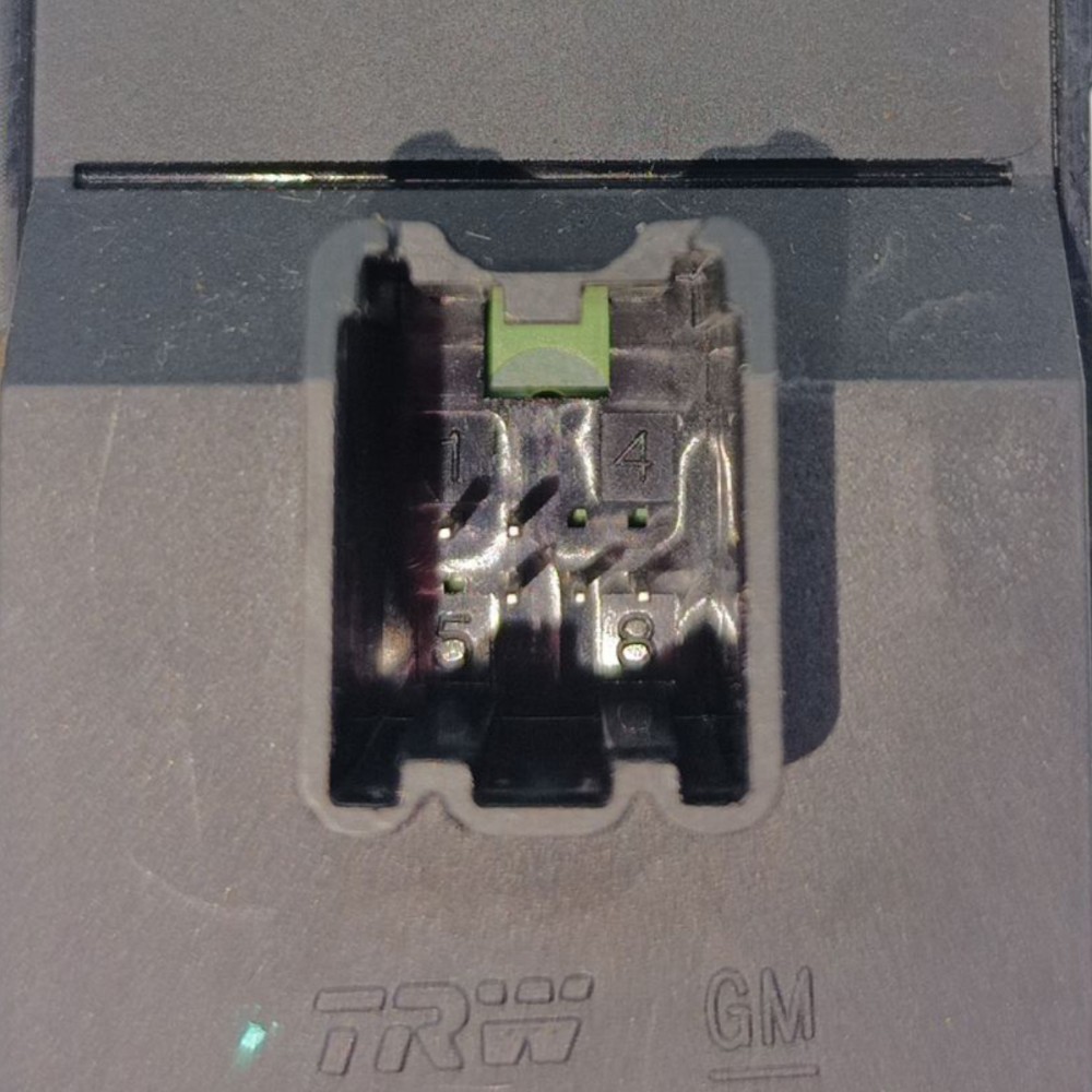 Botão Vidro Porta Dianteira Direita Gm Onix Prisma 2013 2019 4