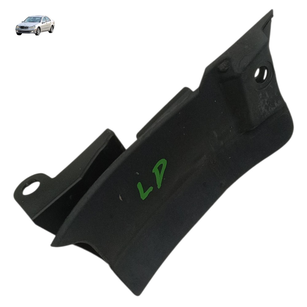 Acabamento parabarro traseiro direito Mercedes c230k 2003