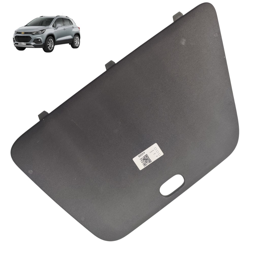 Tampa forro direito porta malas GM Tracker 2017 2018 2019 1