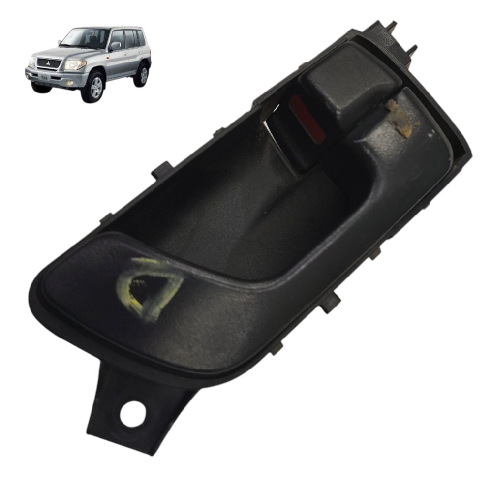 Maçaneta interna lado direito Mitsubishi Pajero TR4 2005 06 1