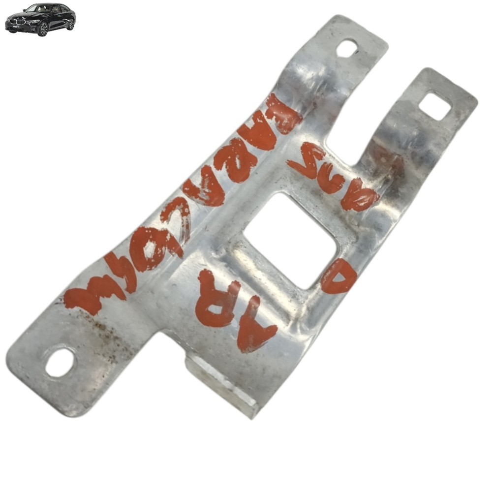Suporte direito parachoque dianteiro bmw 320i 2021 2022 2023 1