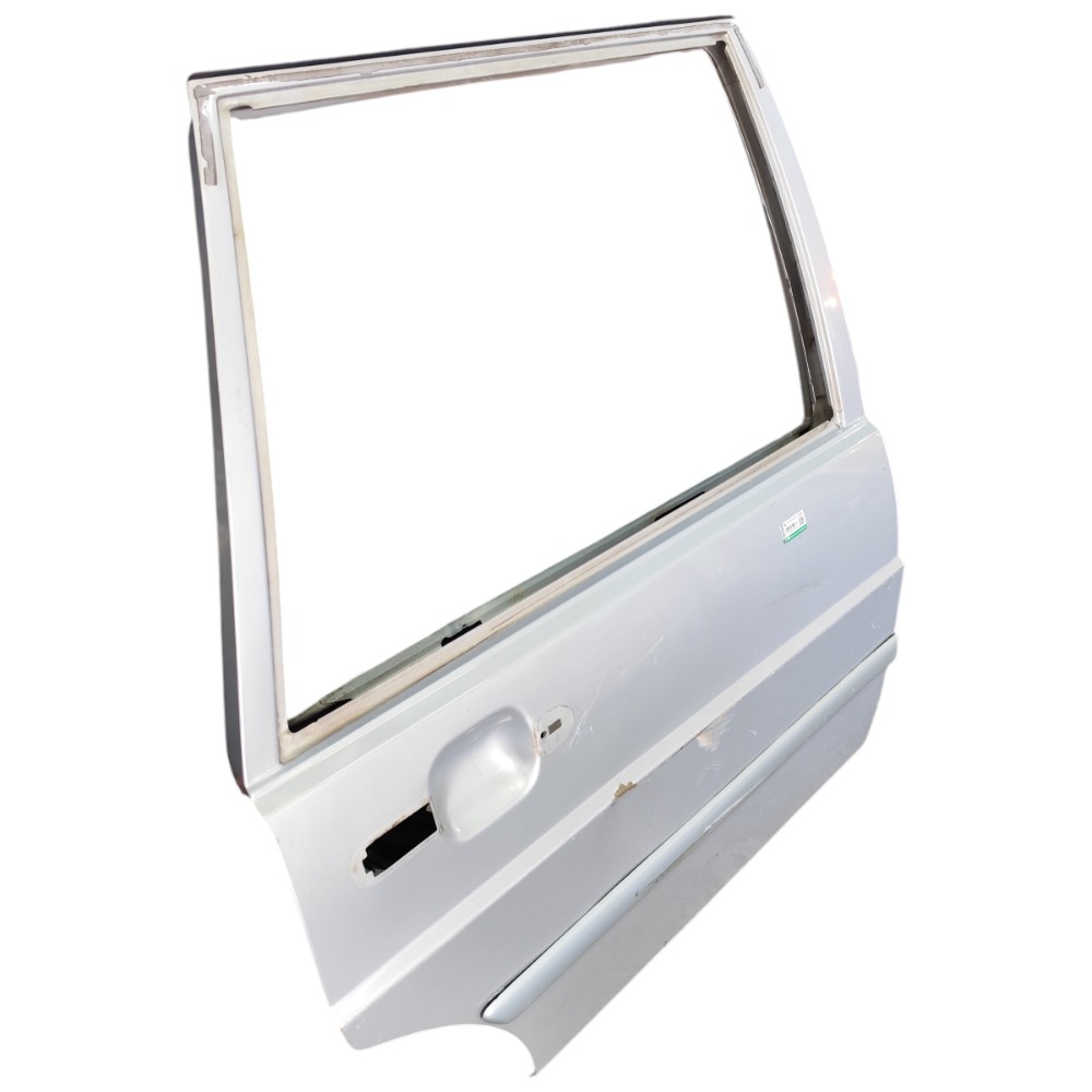 Porta traseira direita VW Santana 2000 2001 2002 03 detalhe 2