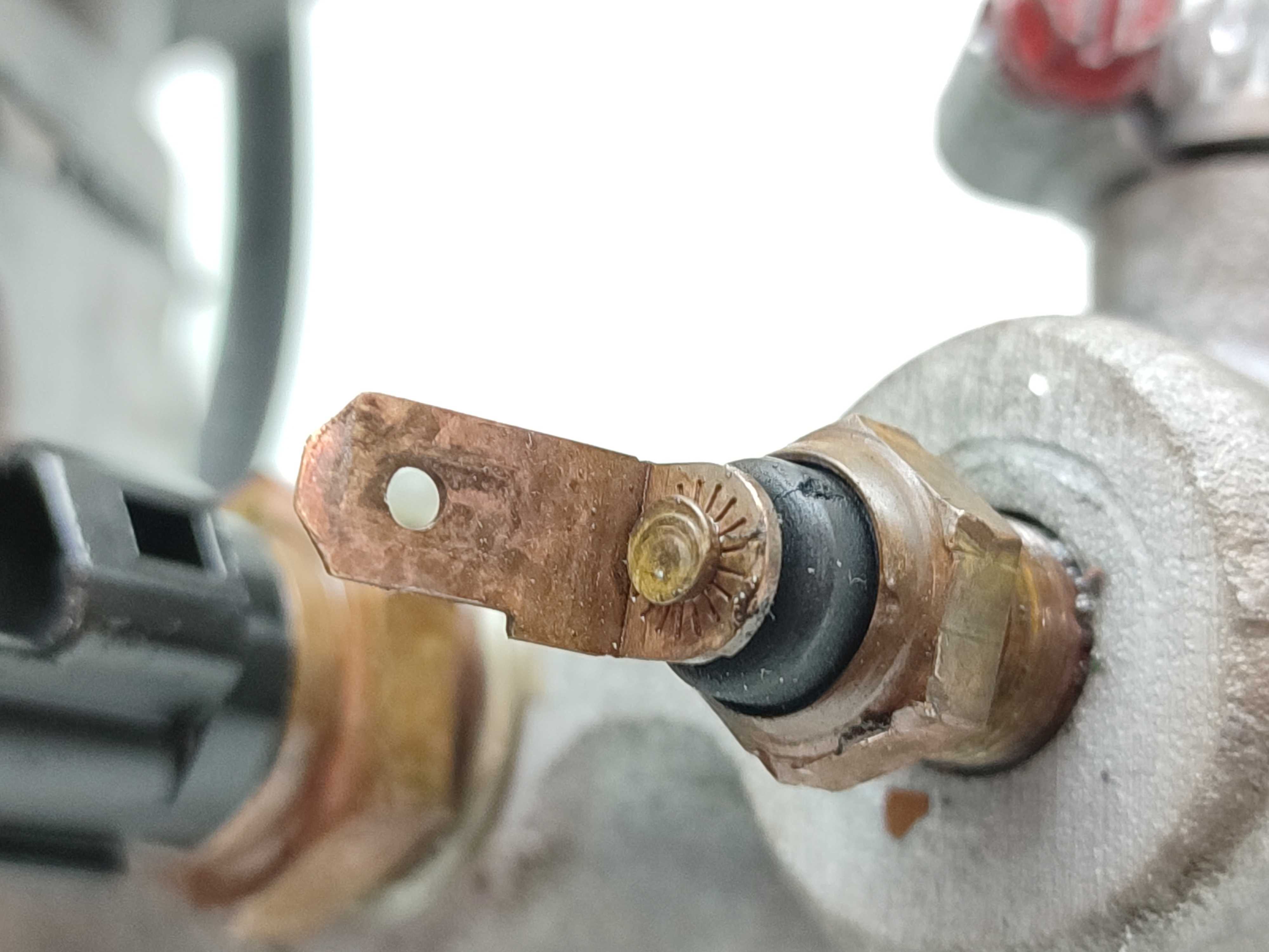 Carcaça Válvula Termostática Mitsubishi Pajero Sport 3.0 01 6