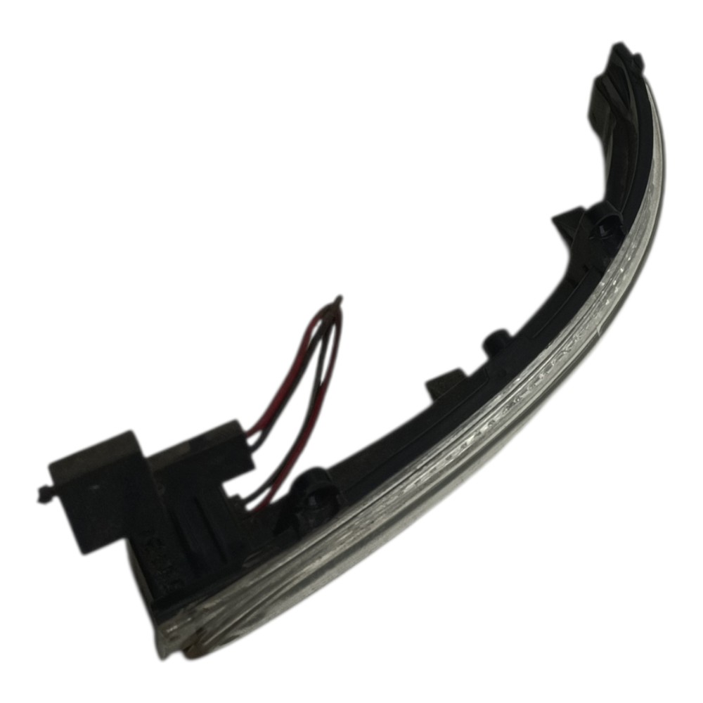 Pisca retrovisor esquerdo vw up 2016 2017 pequeno detalhe 3
