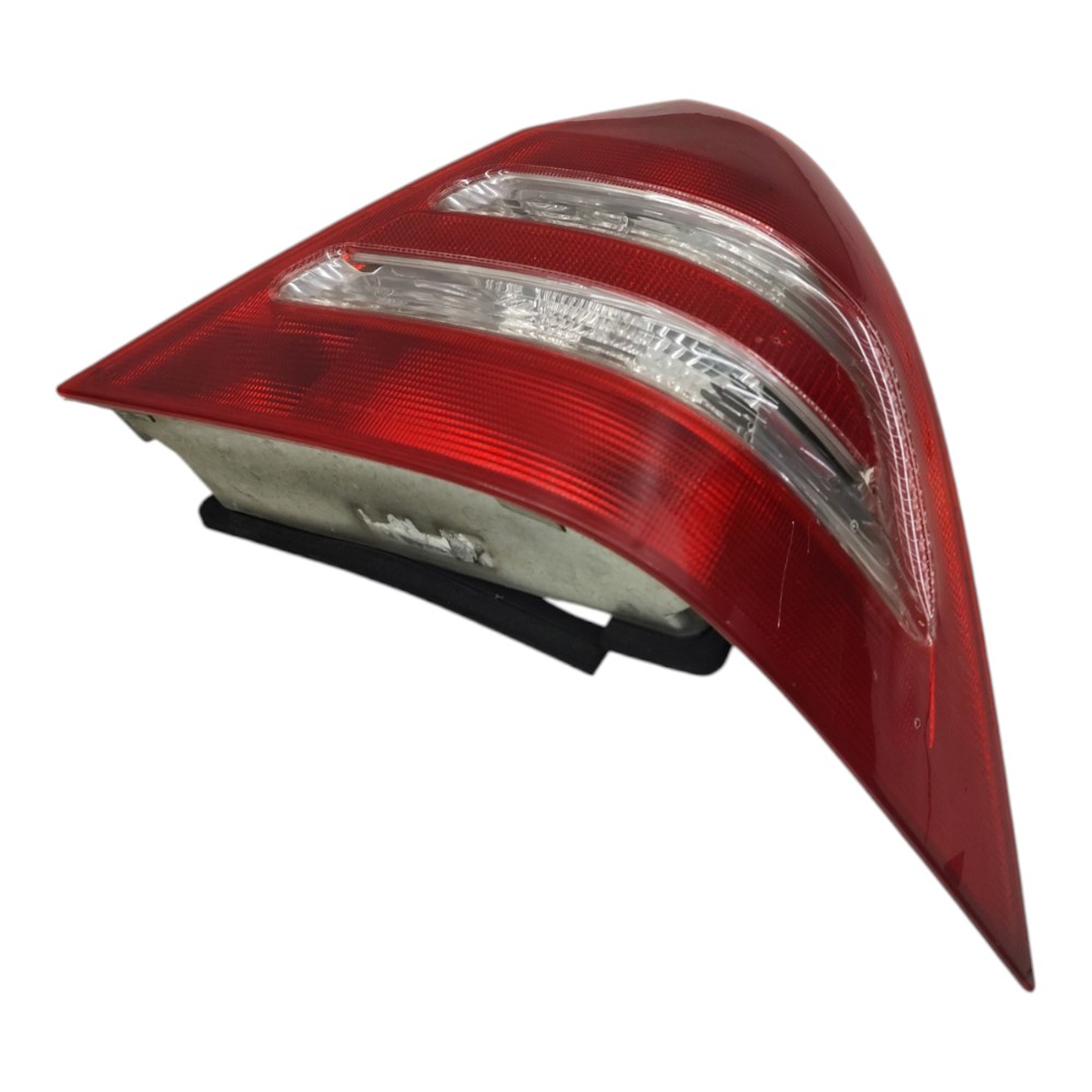 Lanterna Direita Carroceria Mercedes C230k 2003 2004 2005 Direito/passageiro Vermelho E Transparente 3