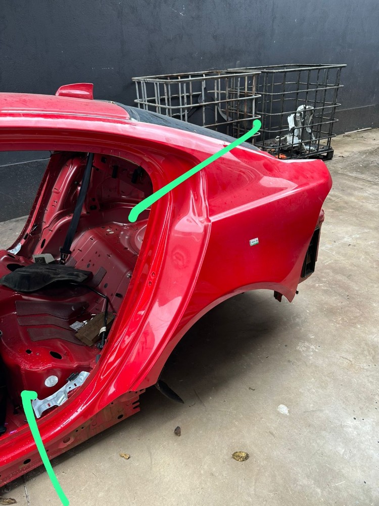 Lateral traseira esquerda carroceria Jaguar xe 2018 2019 3