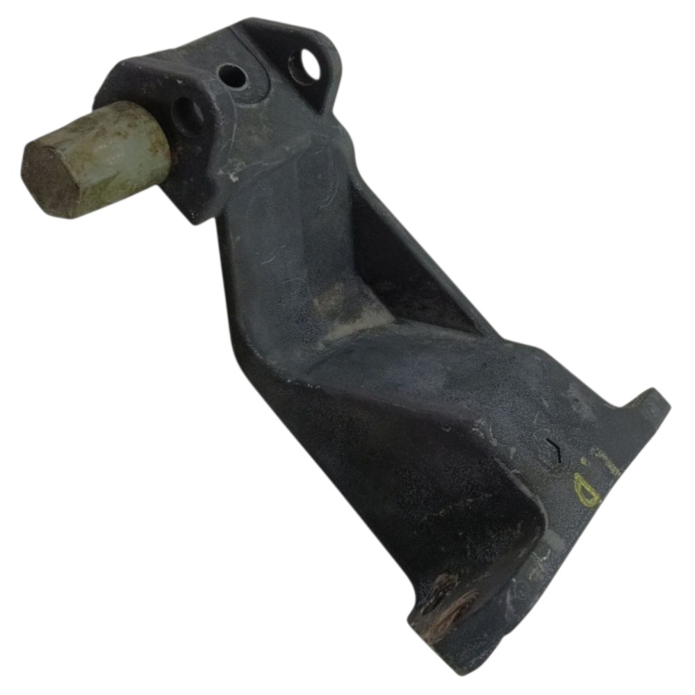 Suporte coxim motor direito Mitsubishi Pajero TR4 2.0 2005 3