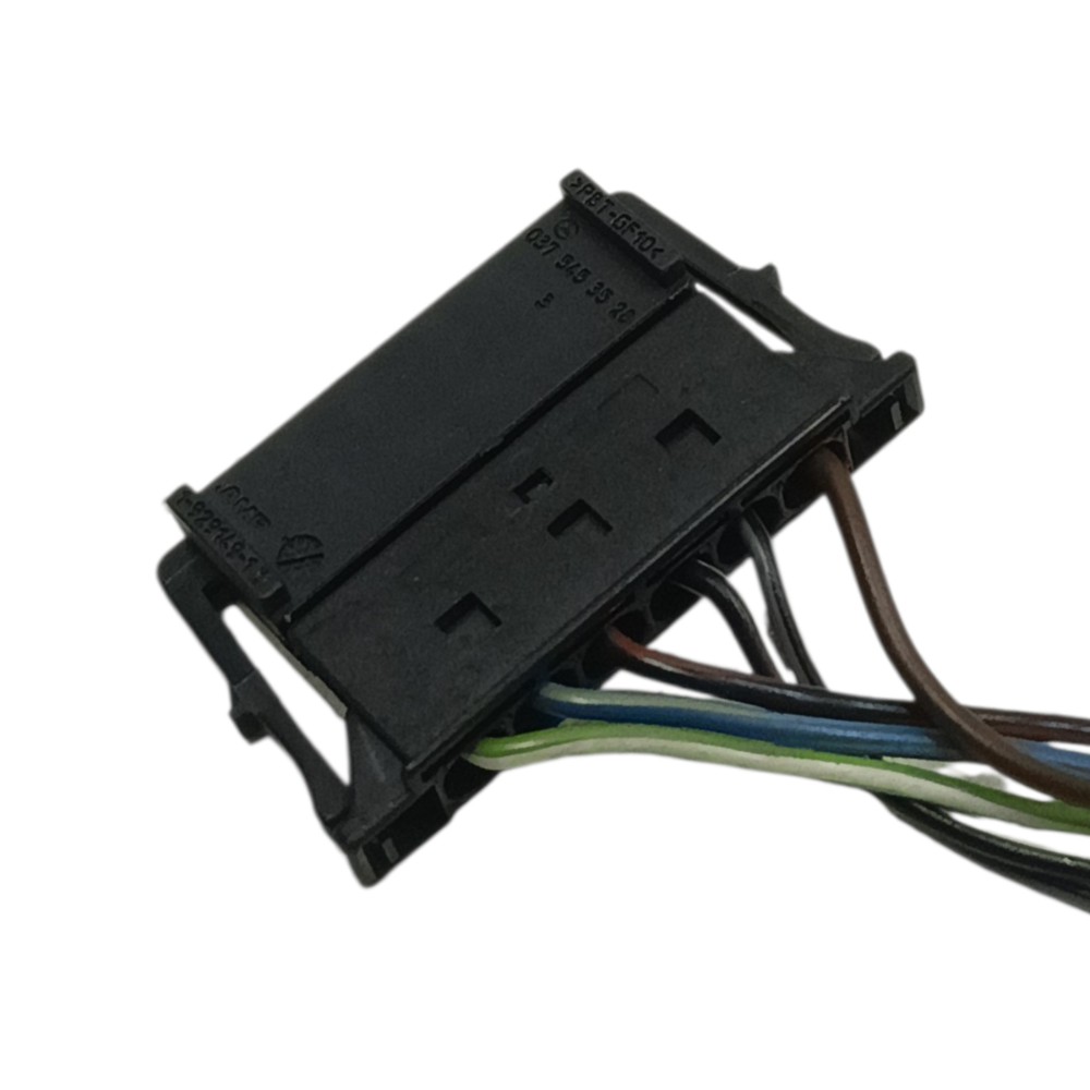 Par Plug Conector Lanterna Mercedes C230k 2003 2004 2005 4