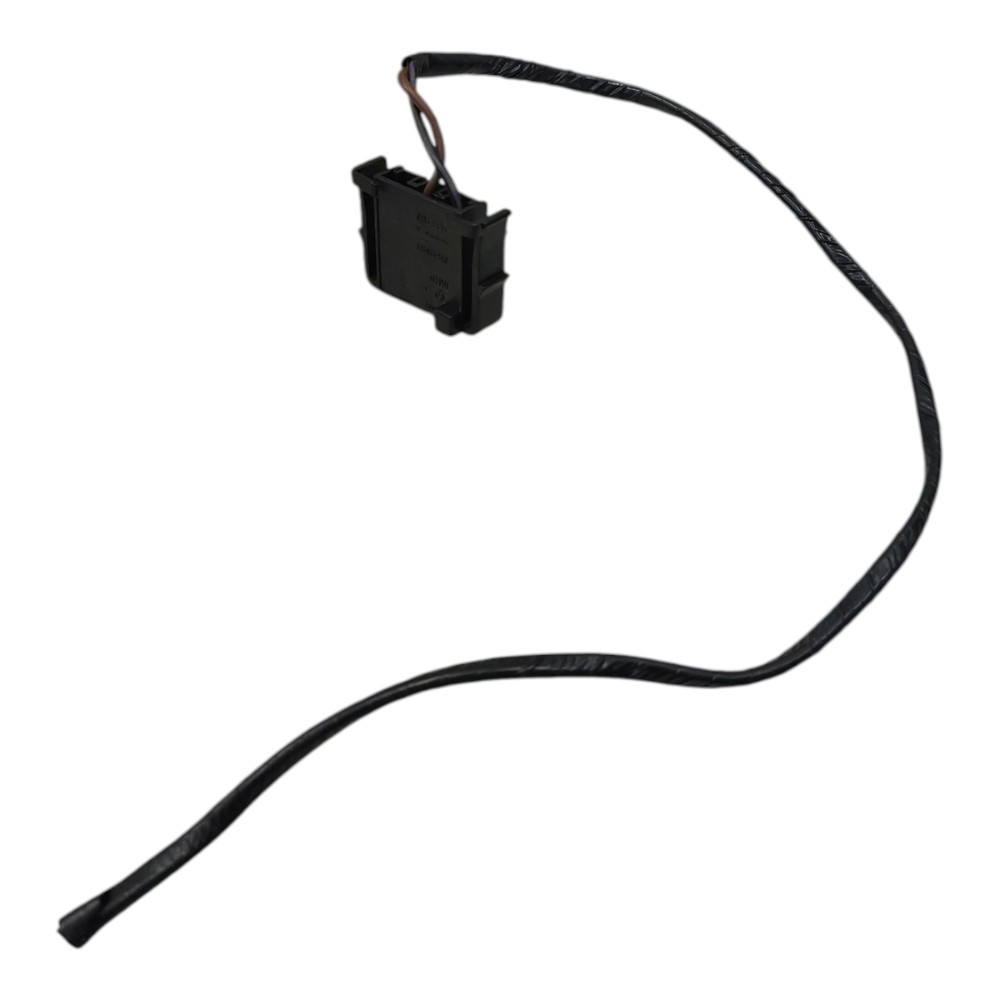Plug conector lanterna direita tampa traseira vw santana 00 3