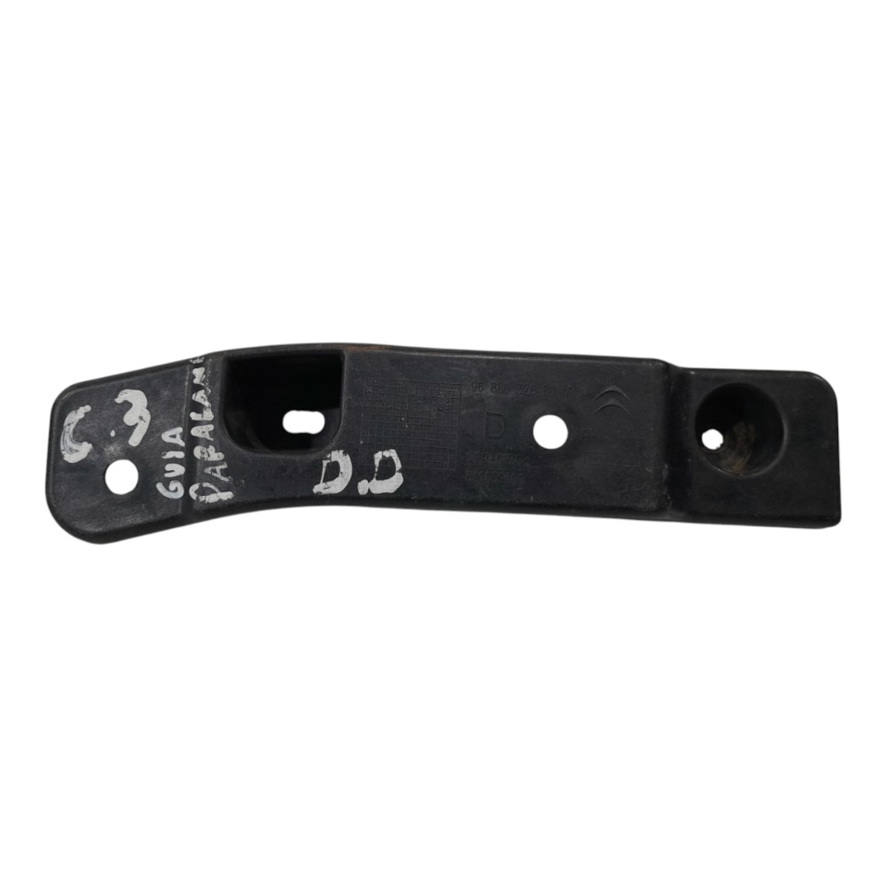 Guia D/ireito Parachoque Citroën C3 Picasso 2011/2015