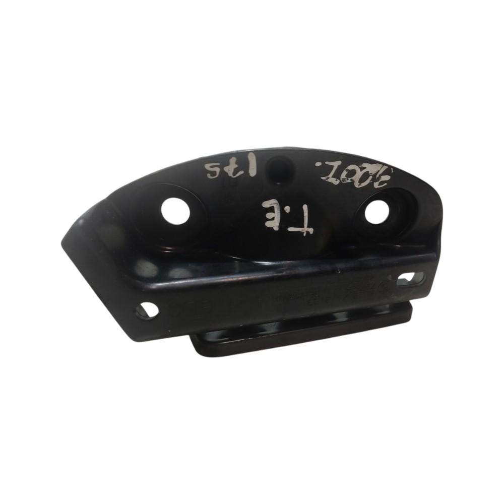 Guia Suporte Para-choque Traseiro Esq Bmw 320i 2013 Á 2017