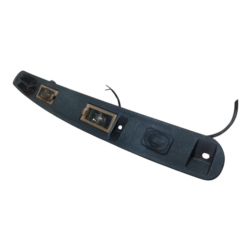 Moldura Luz Placa Traseira Fiat Freemont 2012 2013 Á 2015 Xx