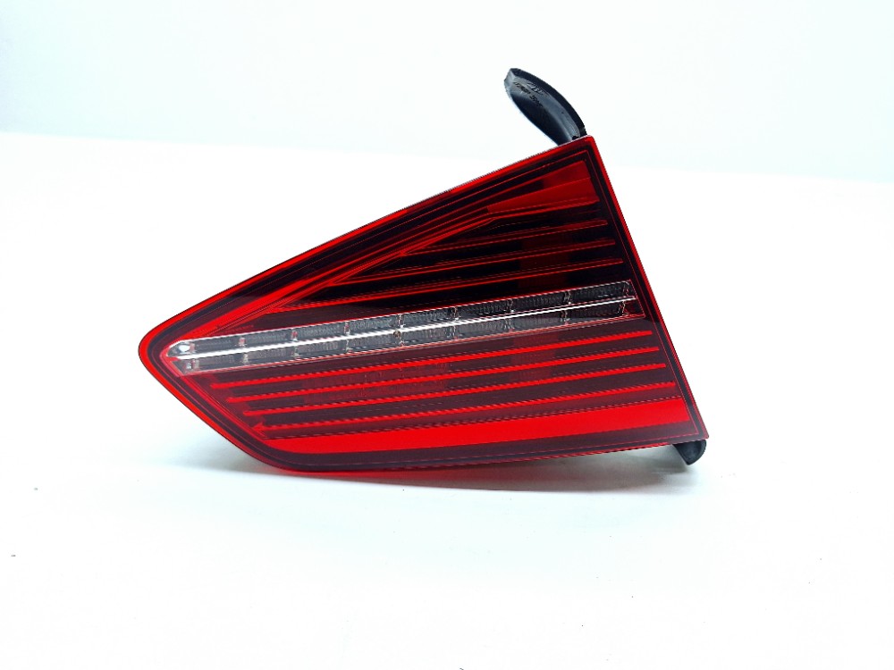 Lanterna Esquerda Tampa Vw Passat Tsi 2.0 2018 3g5945307j Esquerdo/motorista Vermelho