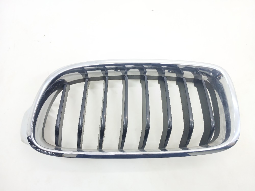 Grade Esquerda Parachoque Dianteiro Bmw 320i 2.0 2016 2017