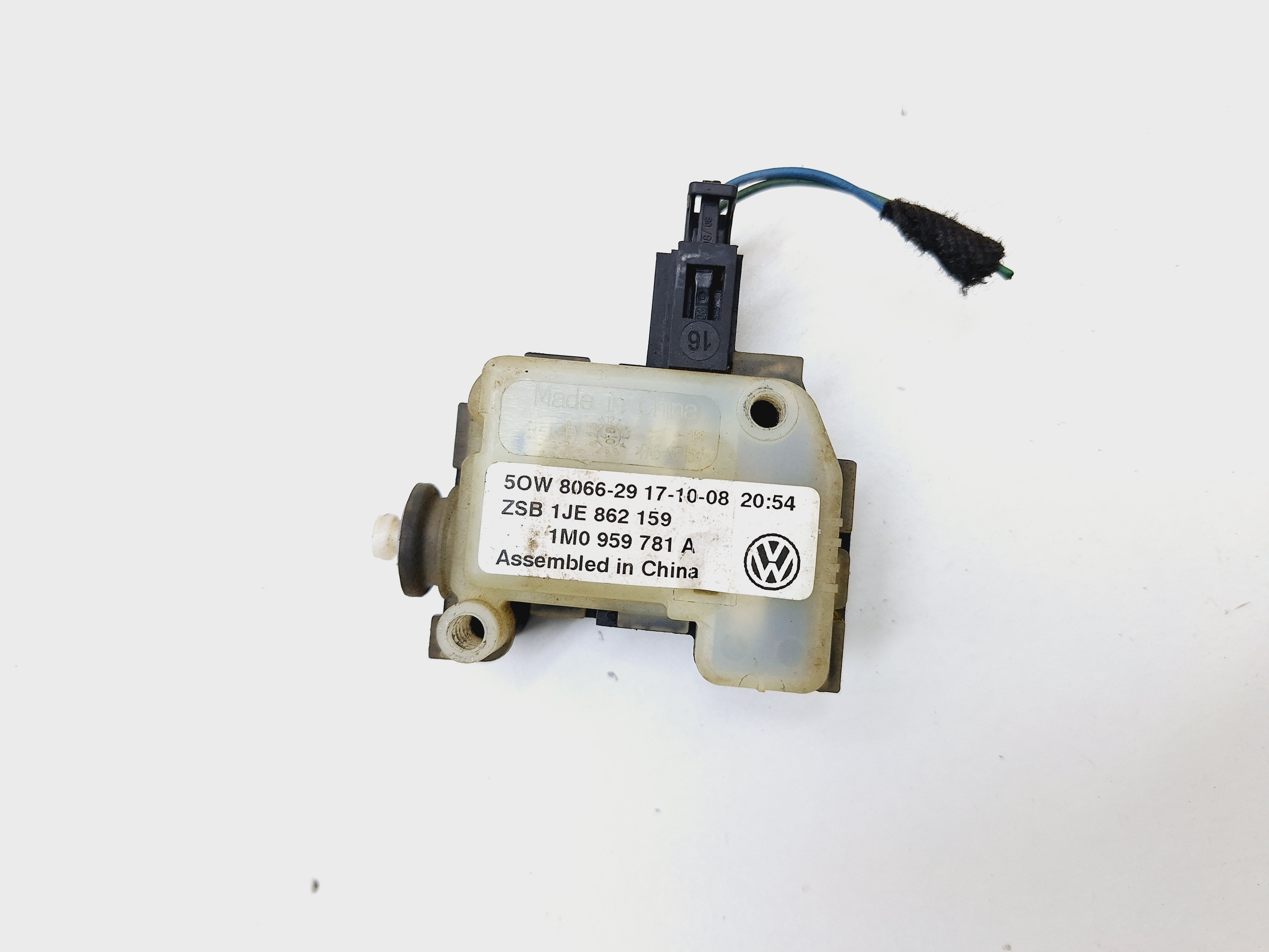 Motor Atuador Tampa Traseira Vw Golf 2.0 2009 Nº1je862159