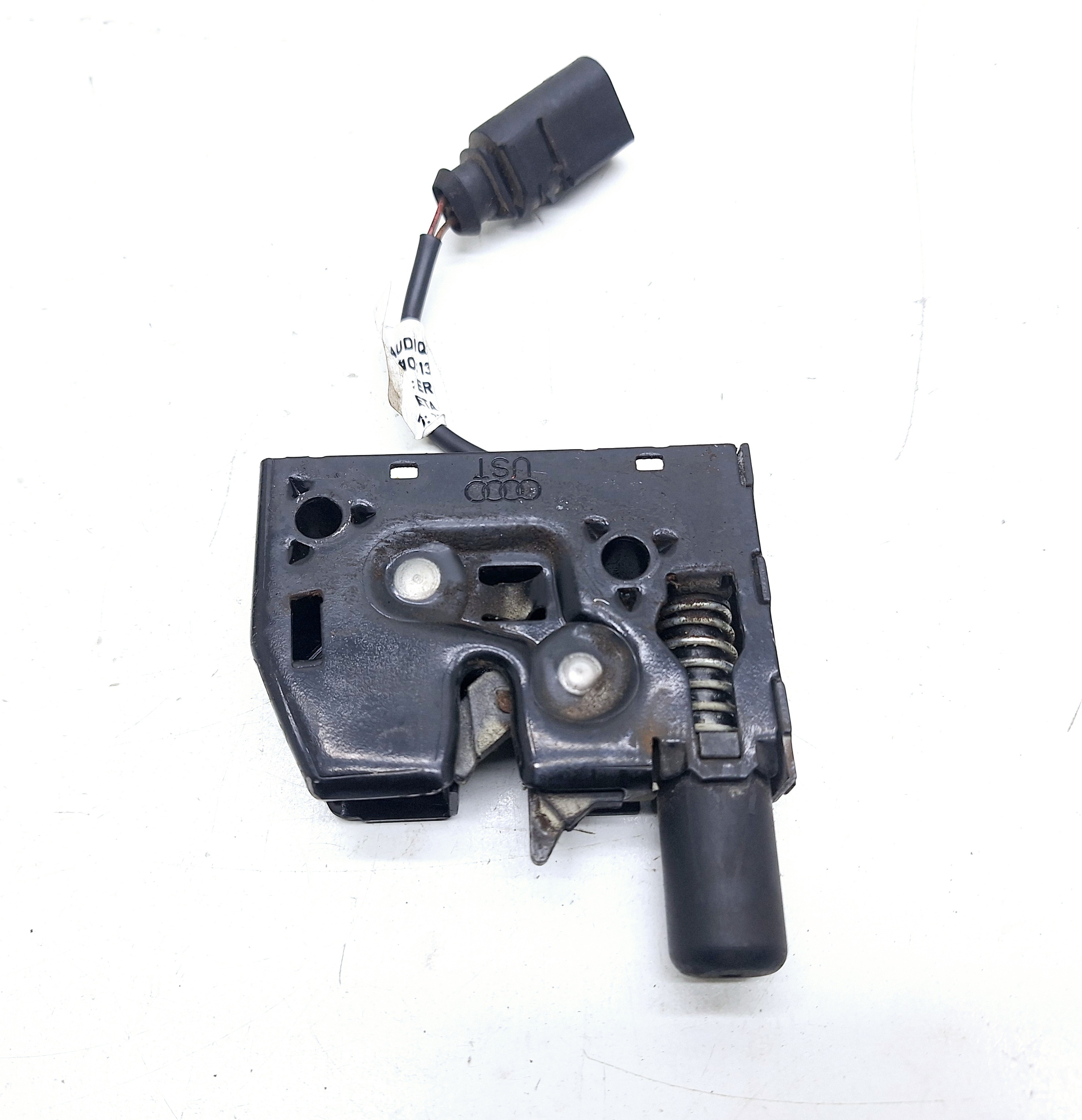 Fechadura Direita Trava Capô Audi Q3 2.0 2014 N8u0823509