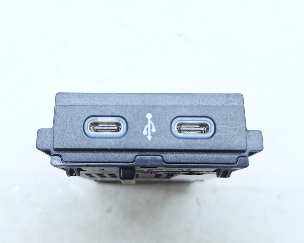 Entrada Usb C Vw Jetta Gli 2.0 2024 2g6035700