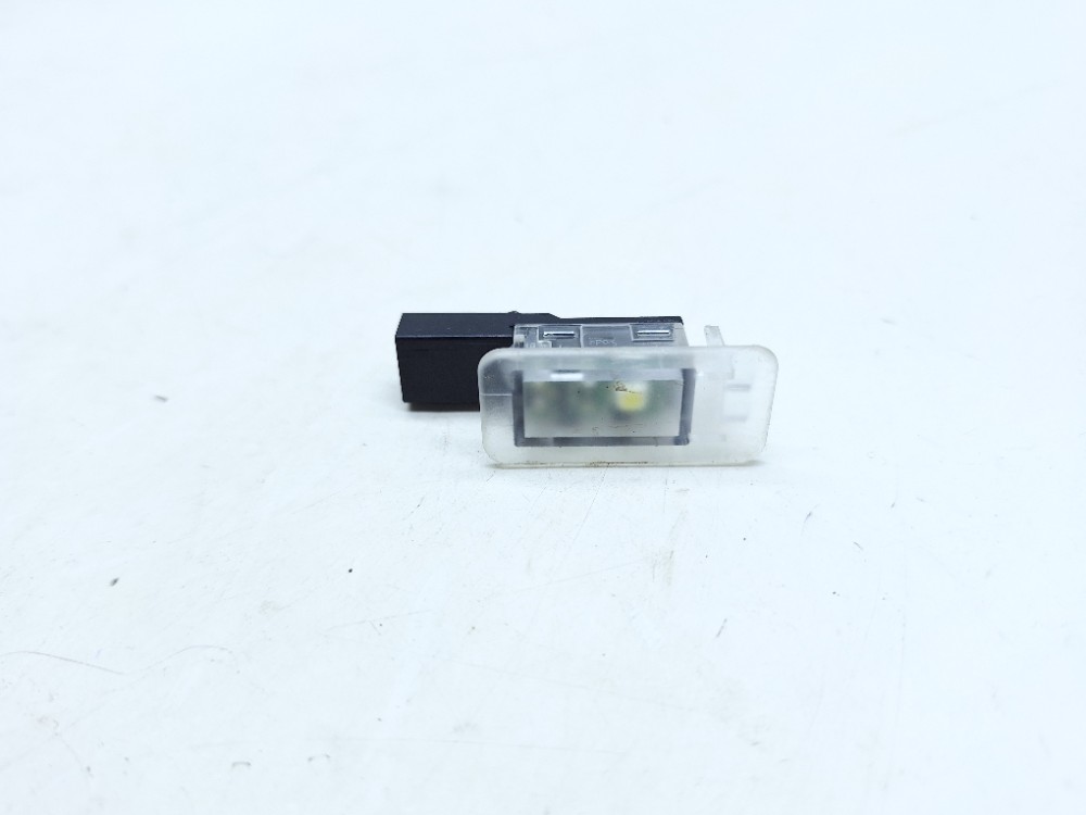 Luz Cortesia Forro Vw Tcross Tsi 1.4 2025 5TA947409