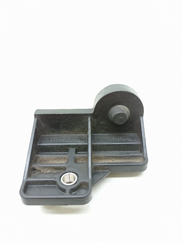 Suporte Direito Radiador Suzuki Vitara 2.0 2012 9539164j0
