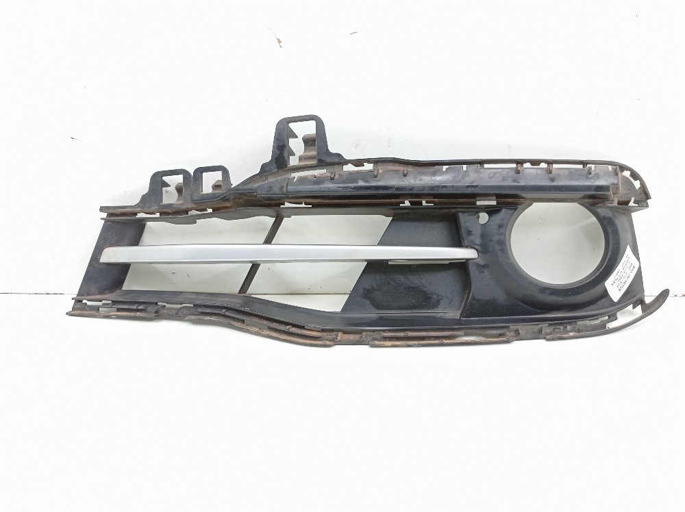 Acabamento Farol Milha Esquerdo Bmw 320i 2.0 2018 Esquerdo