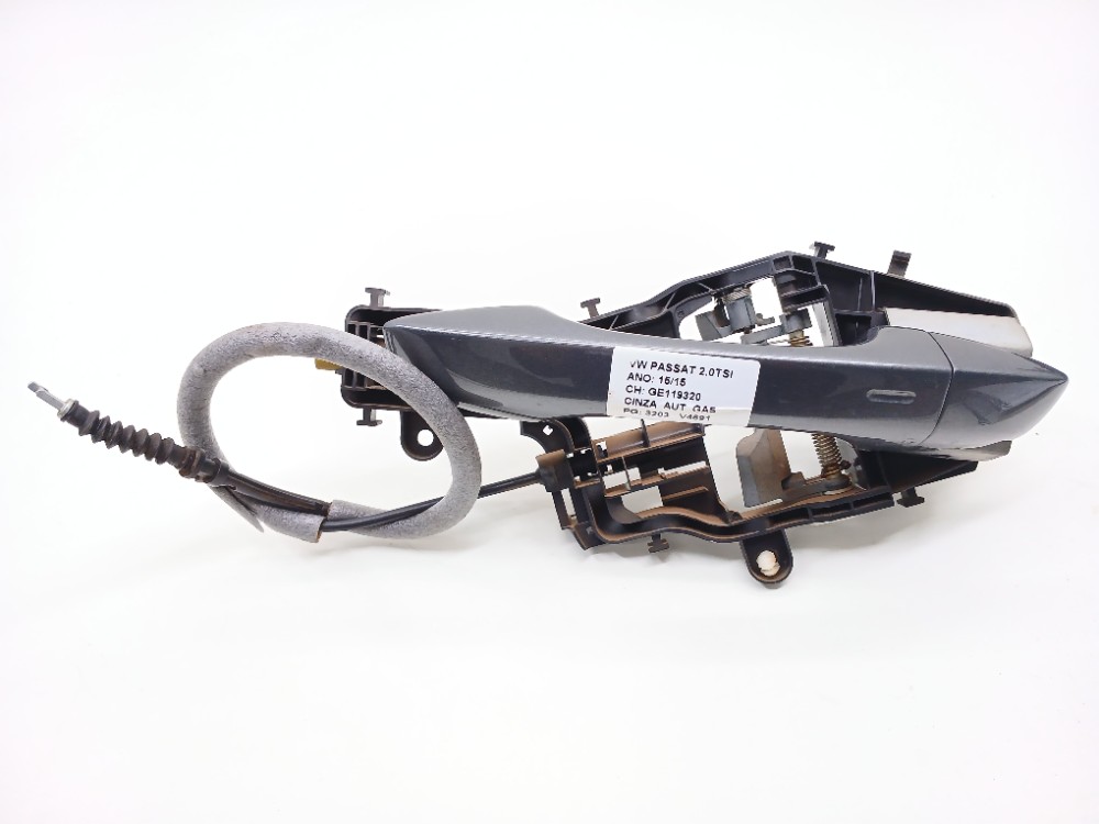 Maçaneta Externa Dianteira Esquerda Vw Passat Tsi 2.0 2017