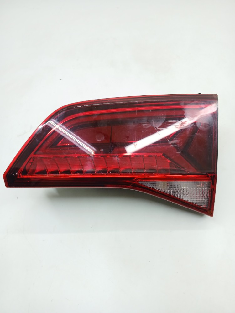 Lanterna Direita Tampa Traseira Vw Taos 1.4 2024 2gj94509410