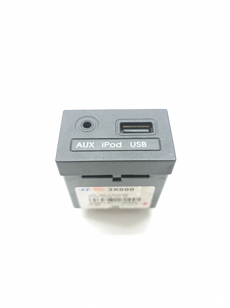 Entrada Auxiliar Usb Hyundai Elantra 1.8 2012 961203×000