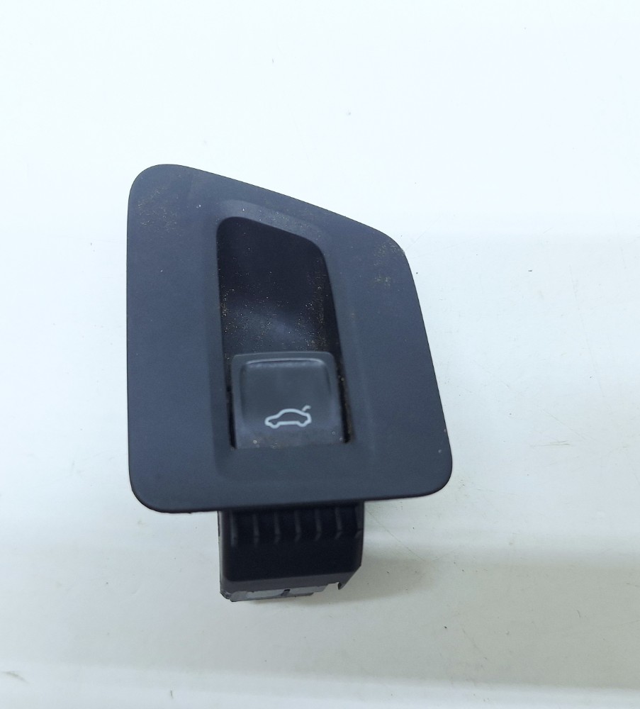 Botão Abertura Tampa Traseira Passat 2.0 2018 3g0959831