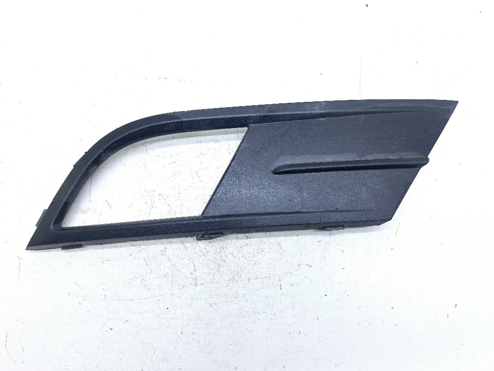 Acabamento Farol Milha Direito Vw Jetta Tsi 2.0 2016