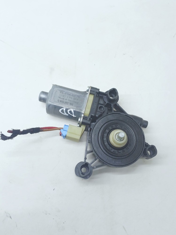 Motor Vidro Dianteiro Direito Vw Golf Gti 2.0 2015