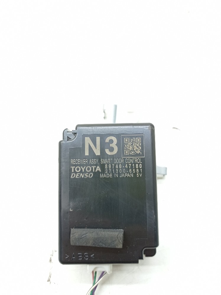 Módulo Controle Porta Toyota Prius 1.8 2018 2019 8974047180