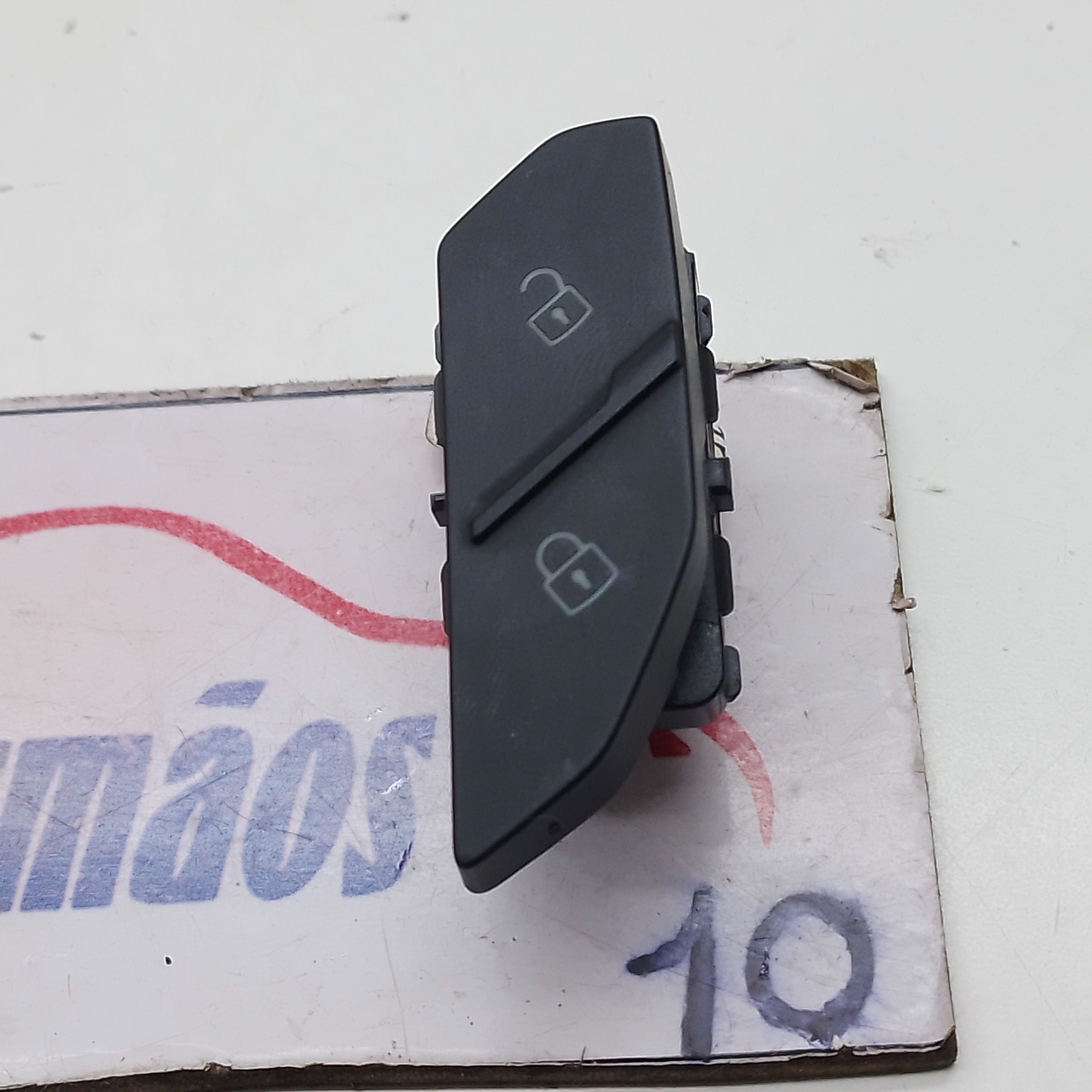 Botão Comando Trava / Destrava Vw Tcross Tsi 1.4 2020 / 2021