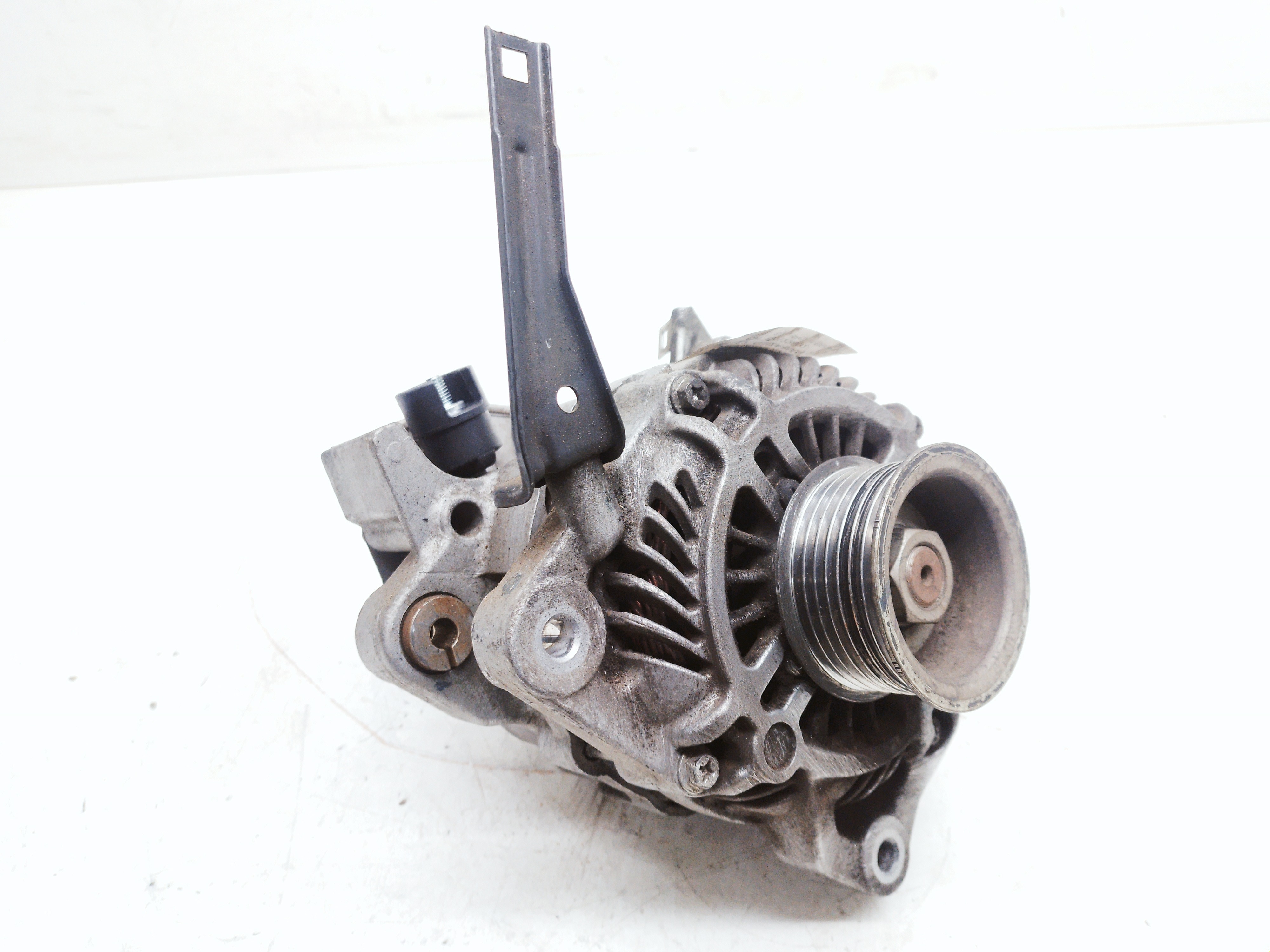Alternador Honda Civic 1.8 2011 Ahga67