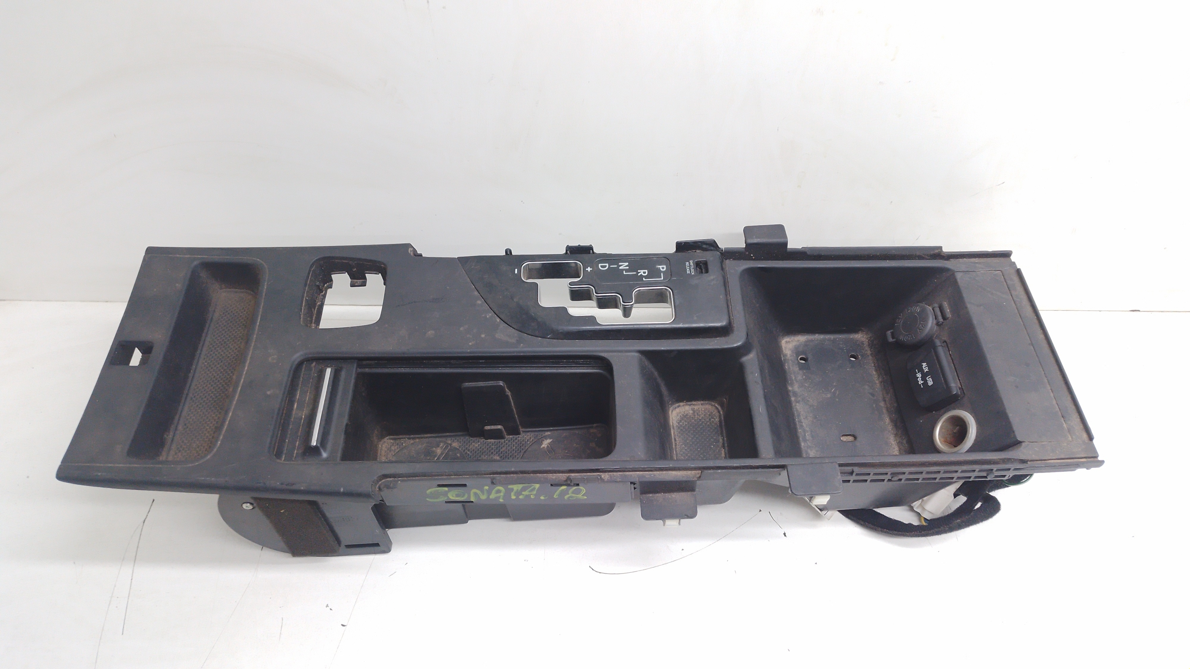 Moldura Console Central Hyundai Sonata 2.4 2012 Nº846513s020